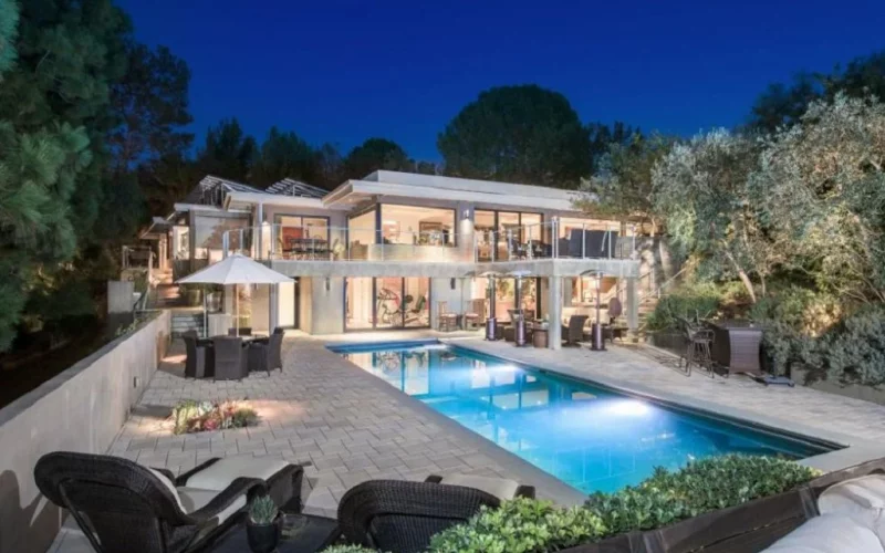 Celebrities as Real Estate