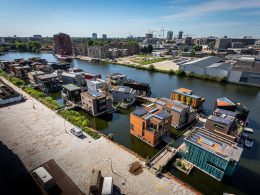 Floating Houses