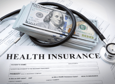 Health insurance disparities in cancer diagnosis