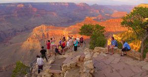 Grandeur Explorer's Handbook to Grand Canyon National Park