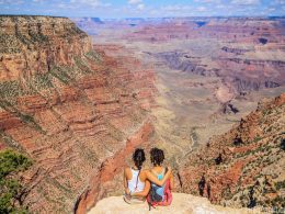 Grandeur Explorer's Handbook to Grand Canyon National Park