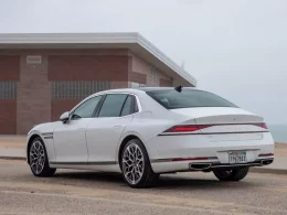 2024 Genesis G90