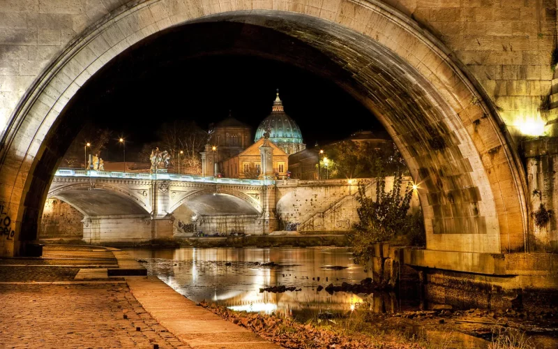 night tours of rome