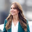 Royally Divided: Kate's Portrait Stirs Online Debate