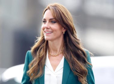 Royally Divided: Kate's Portrait Stirs Online Debate