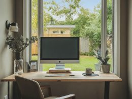 Remote Revolution: Offices Down, Suburbs Up - A Guide for Investors and Remote Workers