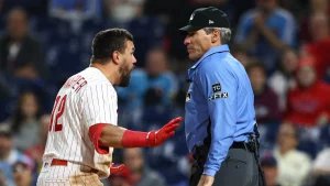 Angel Hernandez Retires: A Controversial Career Comes to an End: Hernández