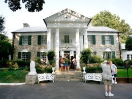 Elvis' Graceland Faces Foreclosure? Family Fights Back