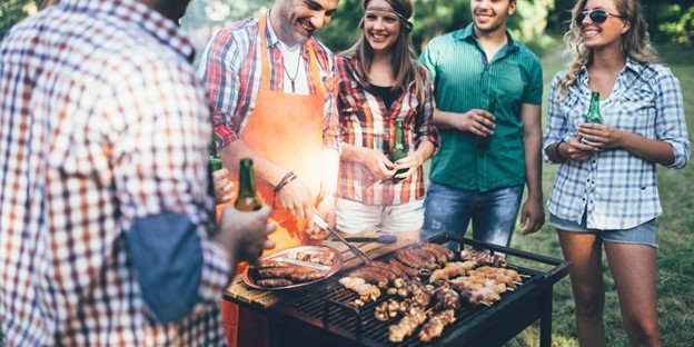 How to Host the Perfect Summer BBQ?