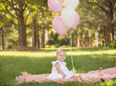 A documentary style for your 1st birthday photoshoot?
