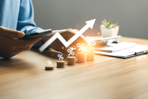 High-Yield Savings vs. CD Rates: 2025 Finance Comparison