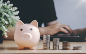 High-Yield Savings vs. CD Rates: 2025 Finance Comparison