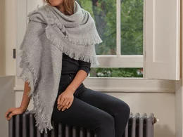 Lightweight and Warm Shawls for Women – Style Meets Comfort