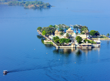 Is Jagmandir Island Palace a Good Choice for a Destination Wedding?