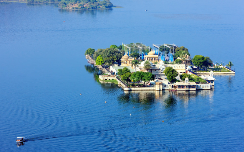Is Jagmandir Island Palace a Good Choice for a Destination Wedding?