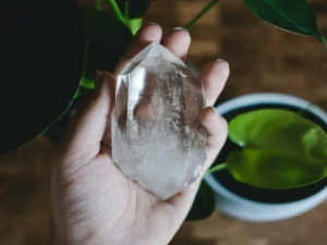 How to Use Agate for Crystal Healing and Grounding Spiritual