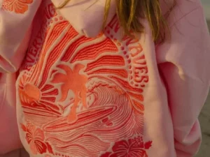 The Pink Palm Puff: A Blend of Style, Comfort, and Timeless Appeal
