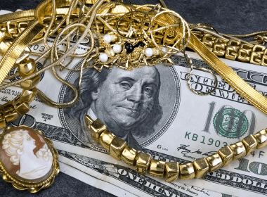 Safest Way to Sell Gold and Jewelry at Pawn Shops