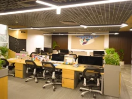 Best office furniture manufacturers in Noida offering modular workspace designs