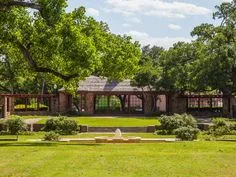 landscaper in Dallas