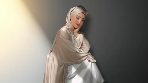 Zahrat Al Halim Abaya