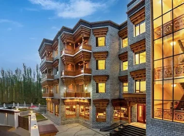 couple friendly hotel